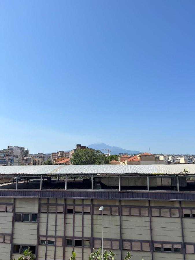 Appartamento La Via Di Mezzo Aeroporto di Catania Fontana Rossa Esterno foto