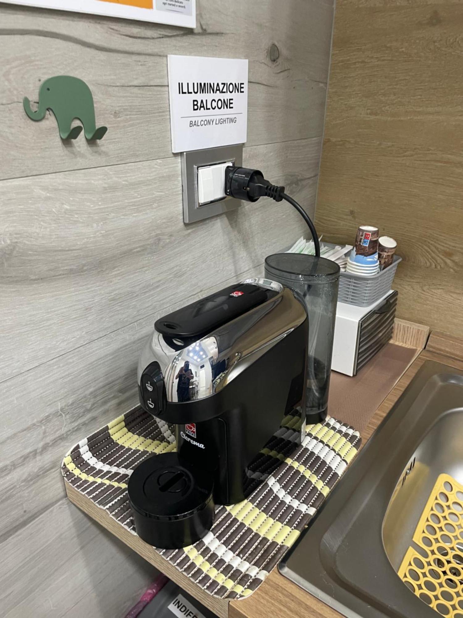 Appartamento La Via Di Mezzo Aeroporto di Catania Fontana Rossa Esterno foto
